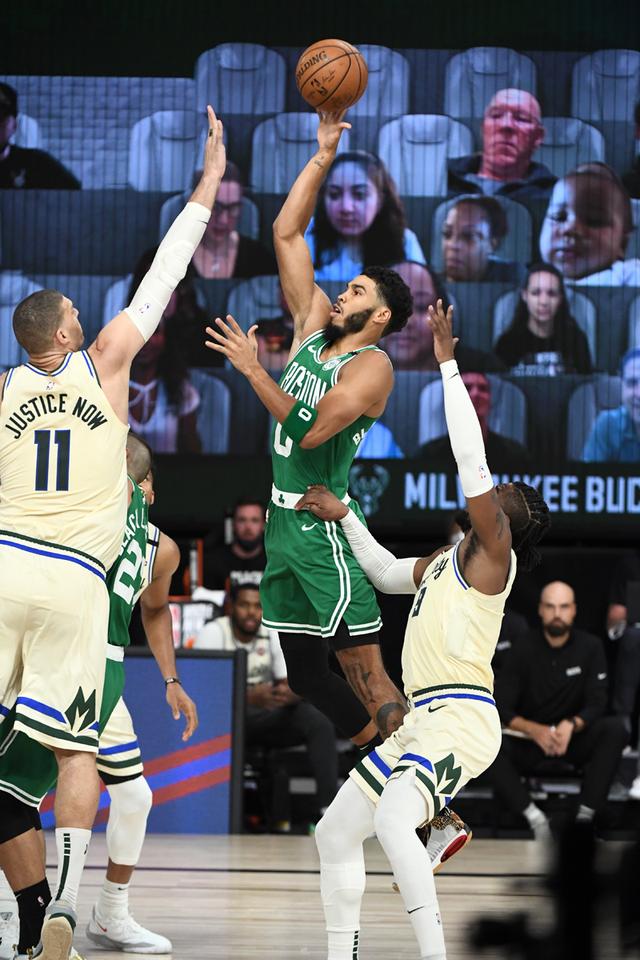 前锋外侧牵 前锋外侧牵